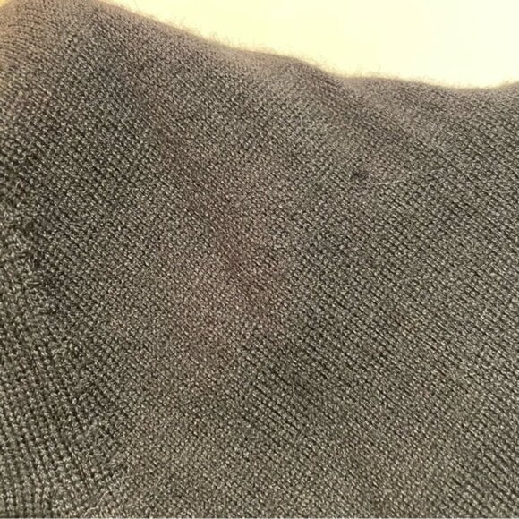 Lord and Taylor 100% merino wool black button up cardigan size medium - Picture 8 of 11